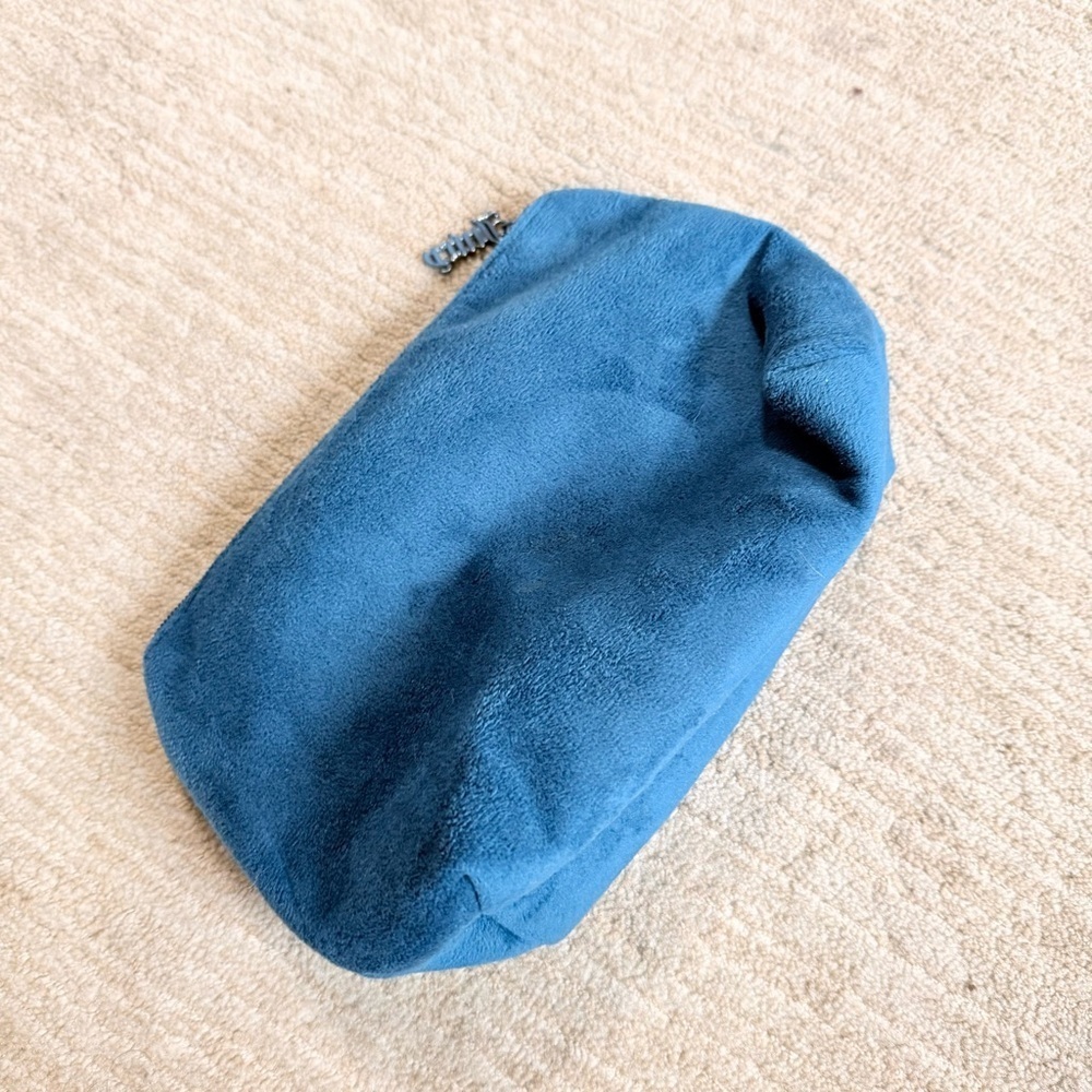 Juicy Couture Blue Suede Cosmetic Toiletries Travel MakeUp Pouch Top Zip Wedge - Picture 7 of 9